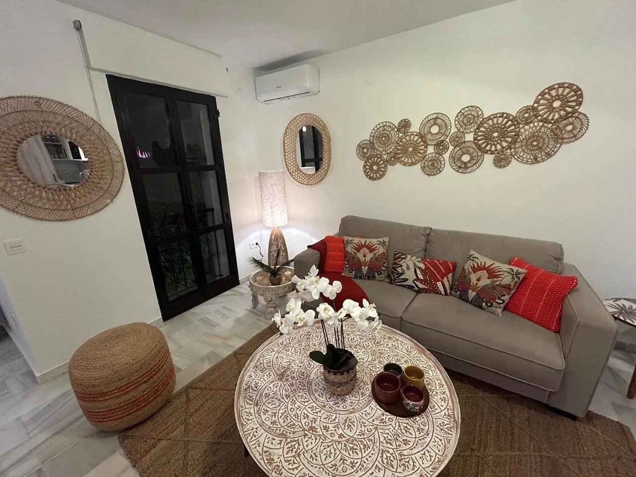 Nomad Stays Milos Y Bali Marbella Apartment