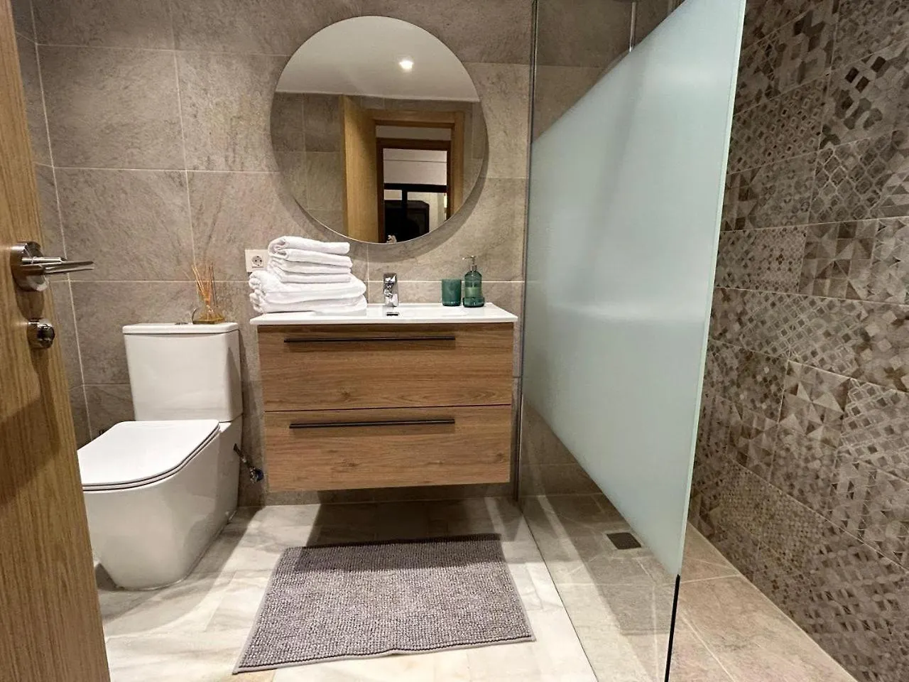 Apartment Nomad Stays Milos Y Bali Marbella Spain