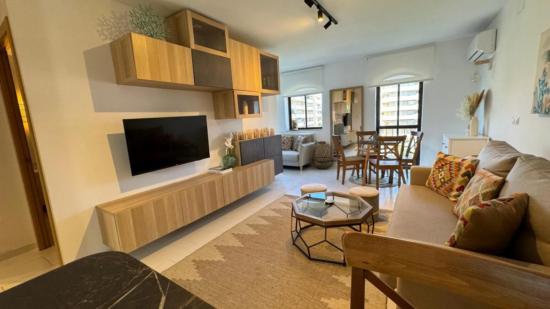 Apartment Nomad Stays Milos Y Bali Marbella